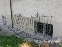 FenstergitterWeg.JPG