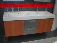 Badezimmermöbel.jpg