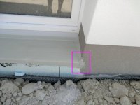 Riss in Abdichtung an Fenster.jpg