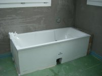 Badewanne, Duschtasse gesetzt, FBH gelegt 001.jpg
