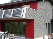 Südfassade o. Gerüst m.Powerpanels.jpg