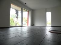 Bibliothek mit Bodenplatten.jpg
