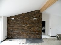 Natursteinwand als Wärmespeicher.jpg